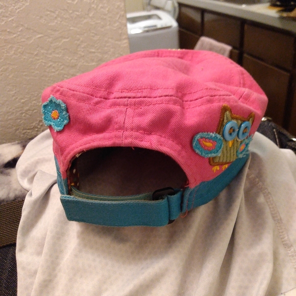 "Stephen Joseph", Girls cap. Like new seldom worn. Very clean and stylish. - Picture 4 of 4